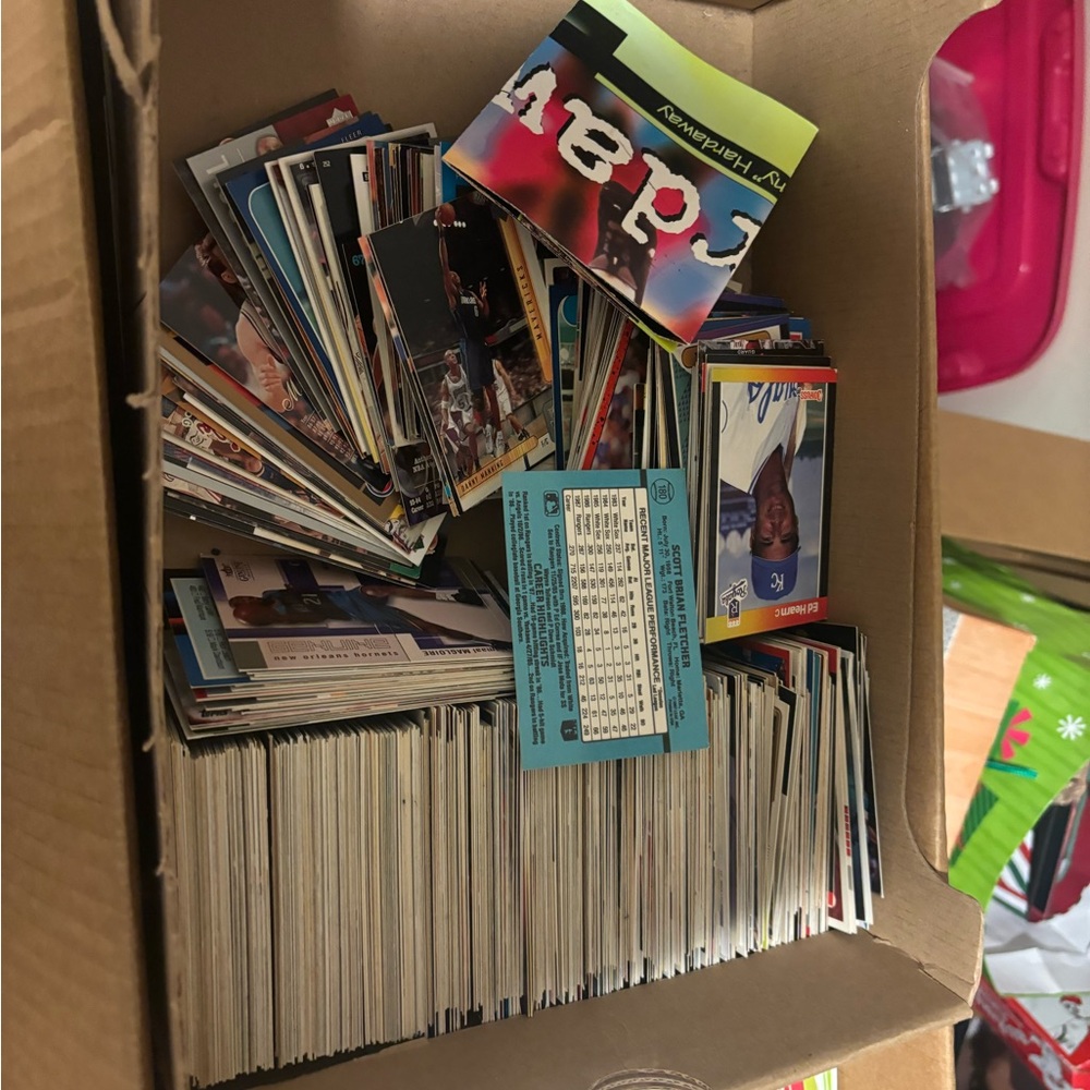 300 random baseball/basketball cards